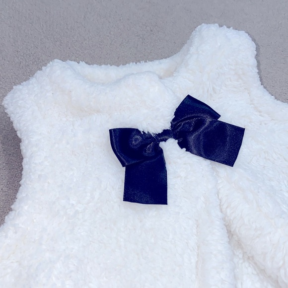 Just One You by Carter's White Fuzzy 2 Snap Closure Vest Baby Girls 3 Month Size - Picture 2 of 7